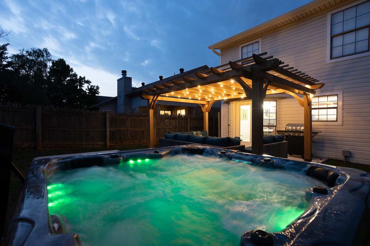 OKC Oasis with Hot Tub