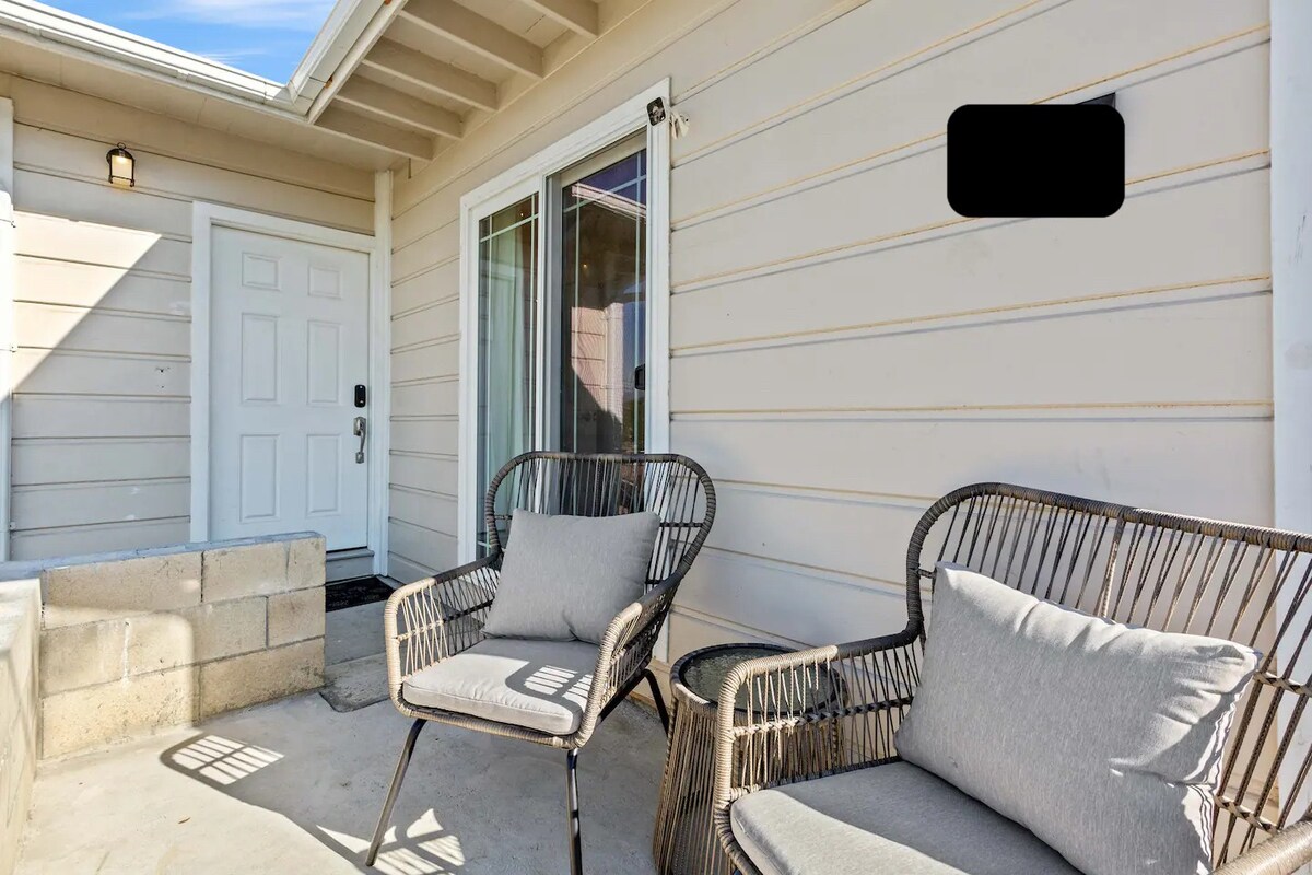 SunnyBNB - Valley Views 2bd/1ba