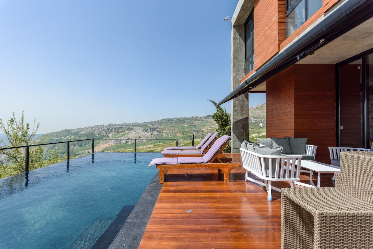 Luxury Stay at Bakish Peaks, Villa W/Terrace& Pool