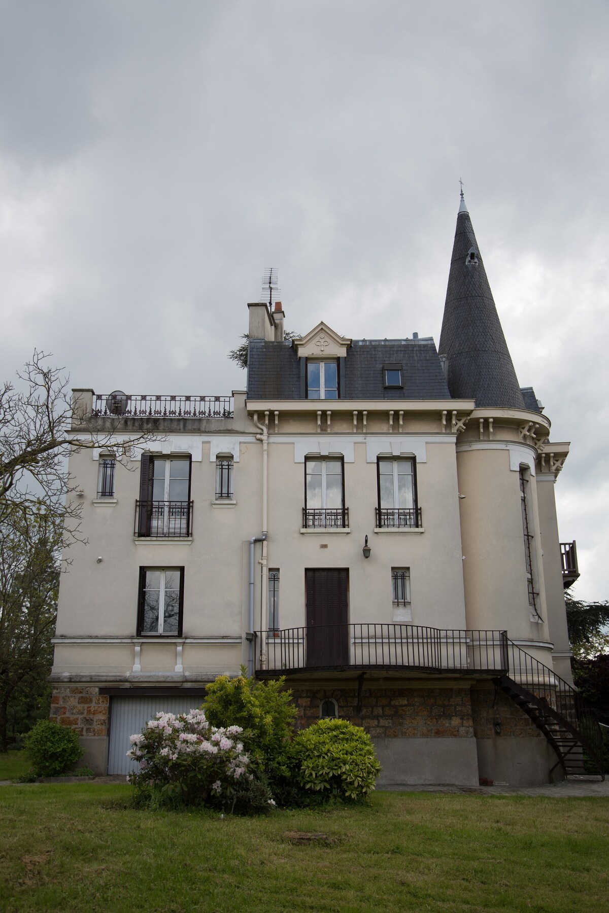Villa de 1850 à 20 mn de Paris