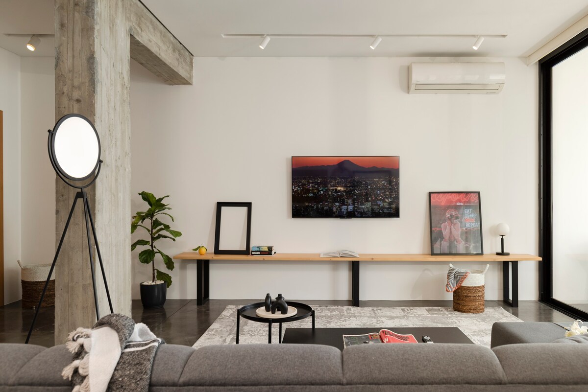 Mar Mikhael Loft