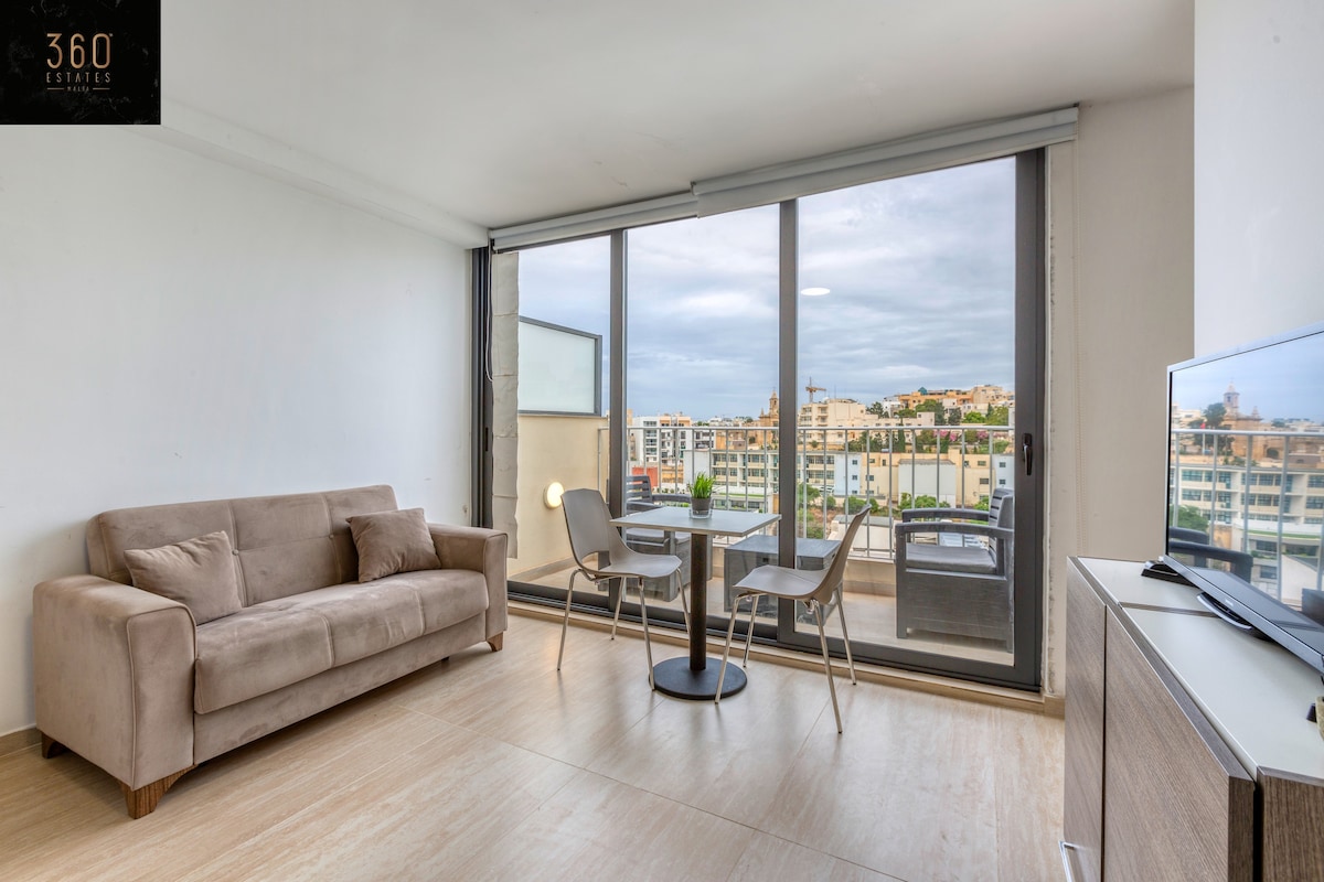 1BR penthouse with PRVT balcony in St Julians !