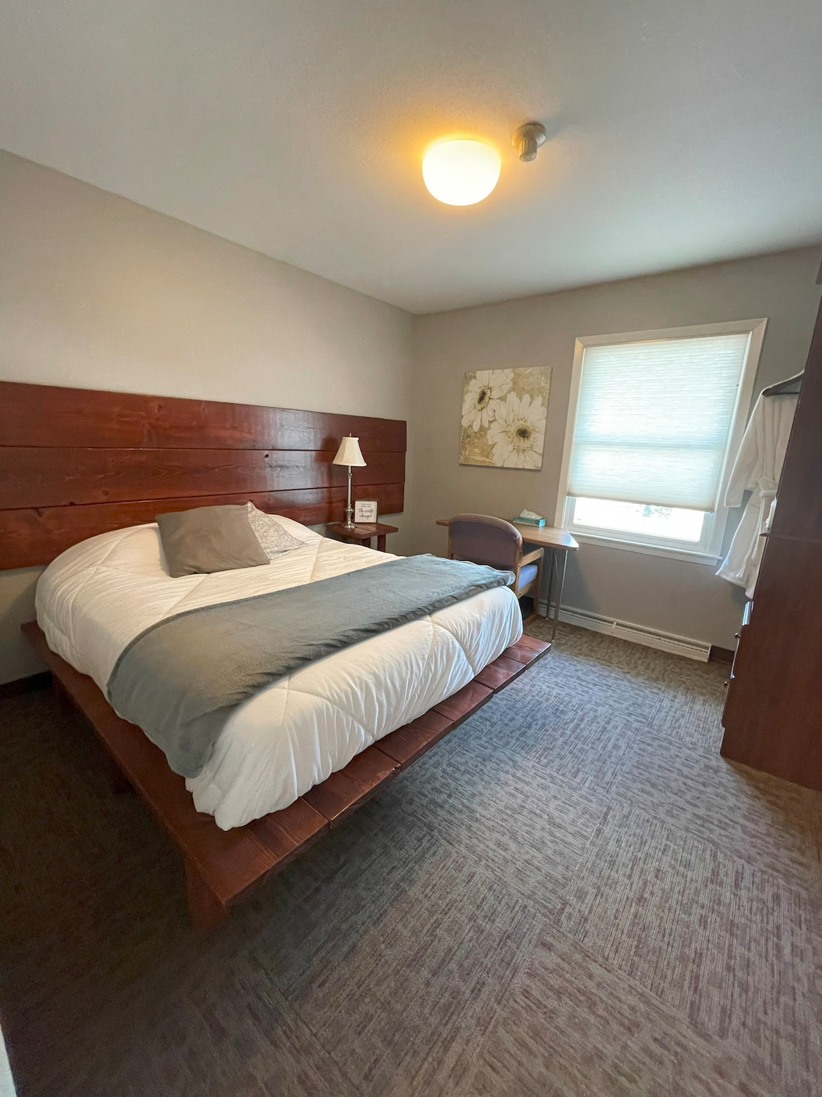 Restful Country Retreat Bedroom #4 main lodge