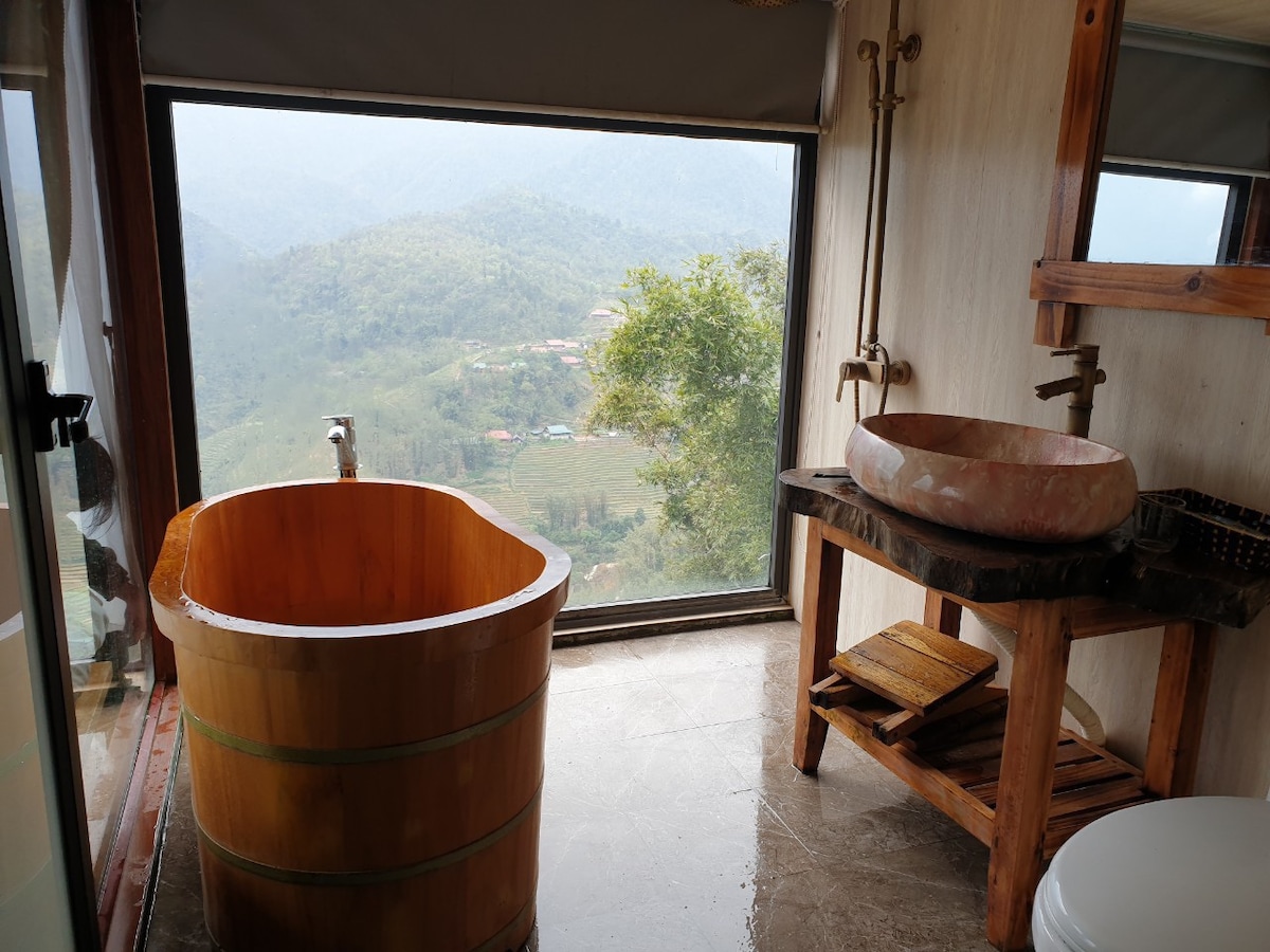 Bungalow 1 with 360 view of sapa