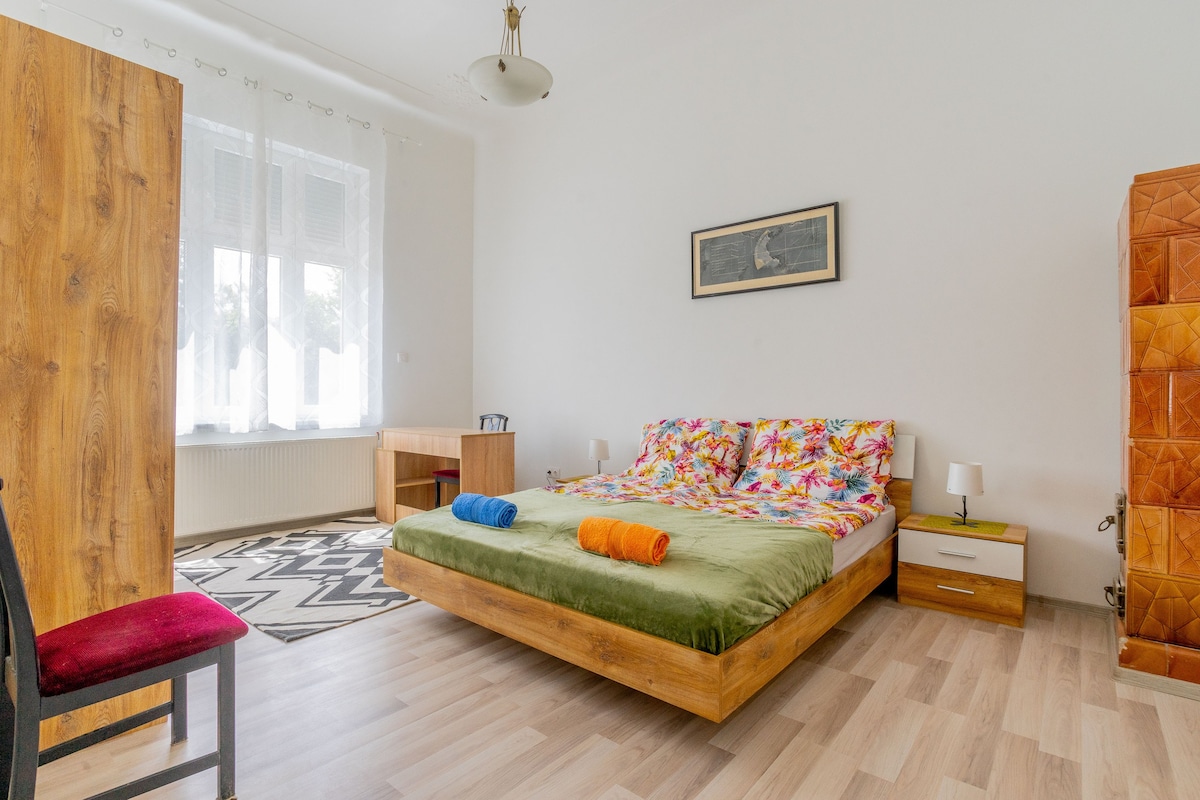 Extensive 3BR Roomy Apartment @Puskás Stadium