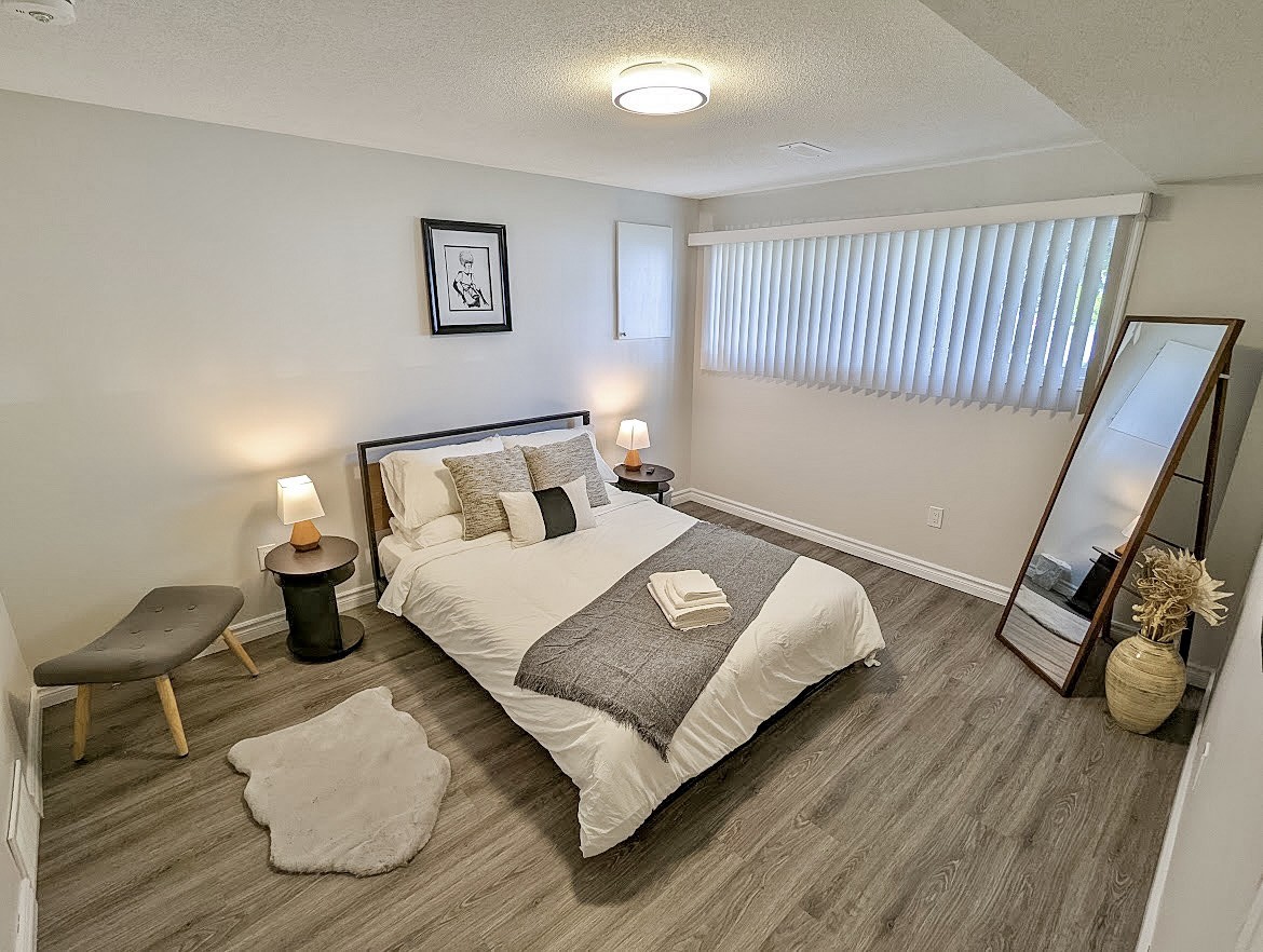 Modern 2 BDR Guest Suite in St Catharines Niagara