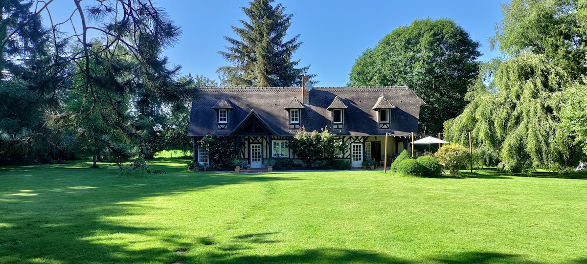 Maison normande, parc majestueux