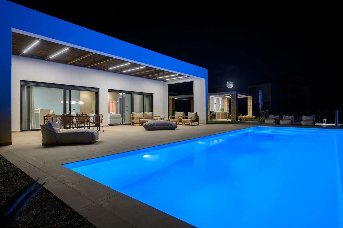 Nobus Villas - 2: Private pool, sea view & sunset