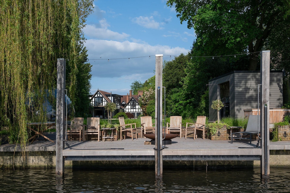 Luxury Riverside Home 20 guests and yoga studio