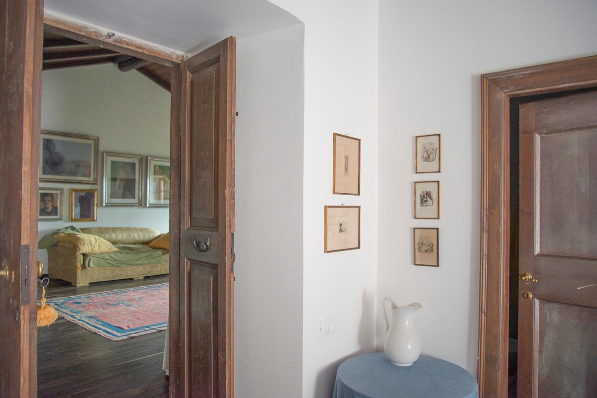 Villa Sanguigni Camera Gialla in Residenza Storica