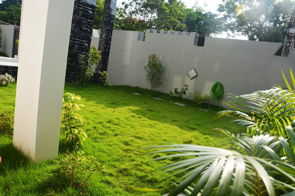 Earth - Luxurious 5 BHK AC Villa at Mysore