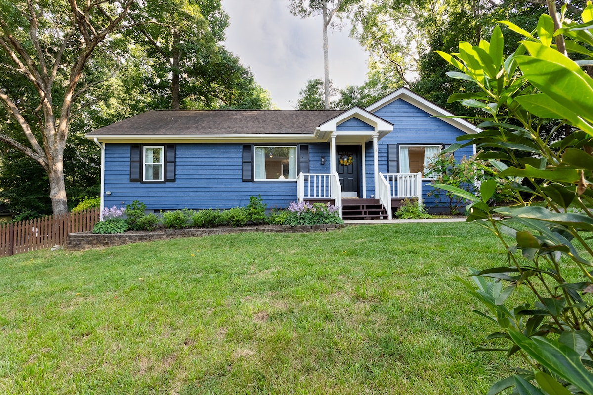 Blue Sky Bungalow - NO PET FEE