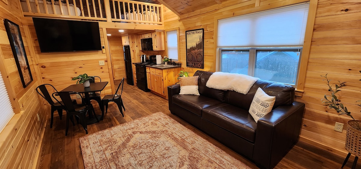 Amish Loft Cabins @ Blue Buffalo Resort