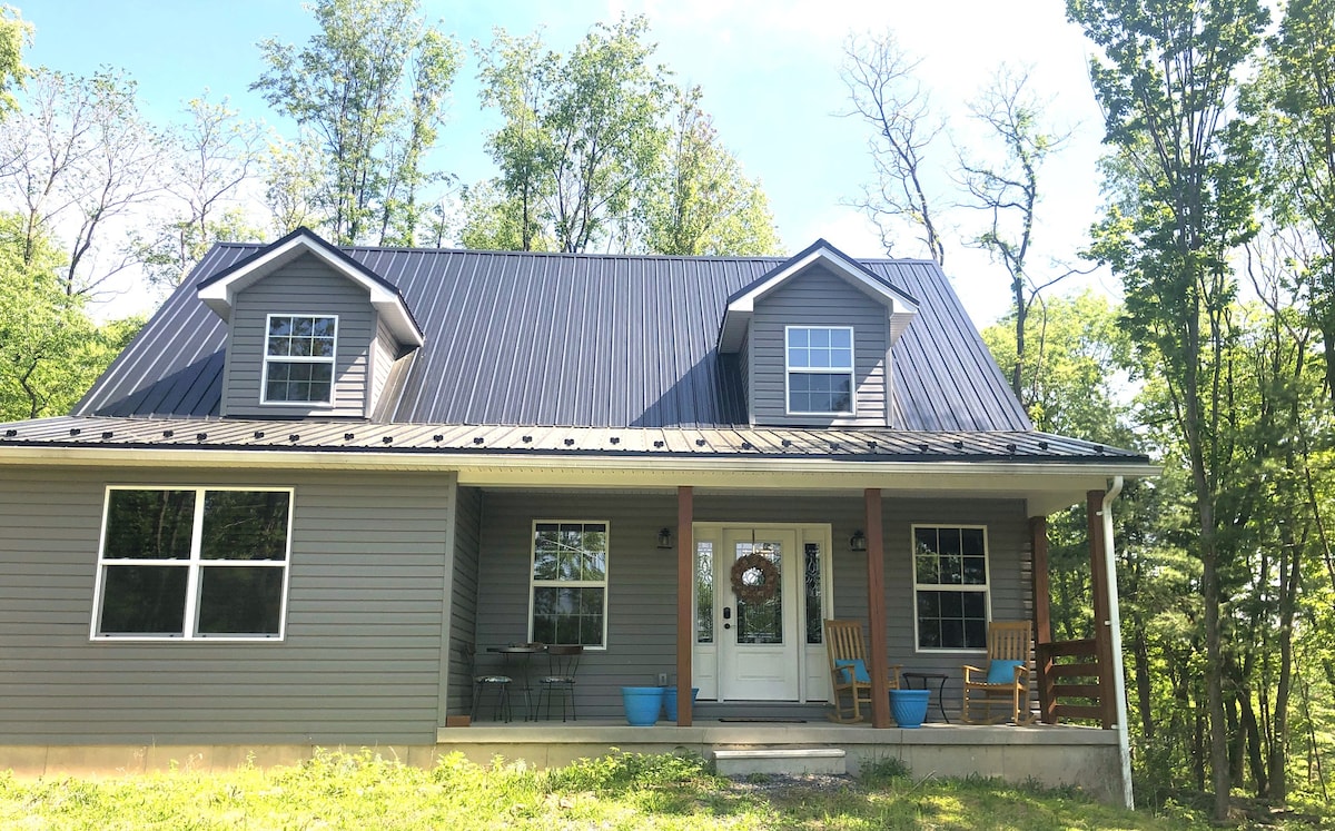 Tranquil house at Raystown Lake