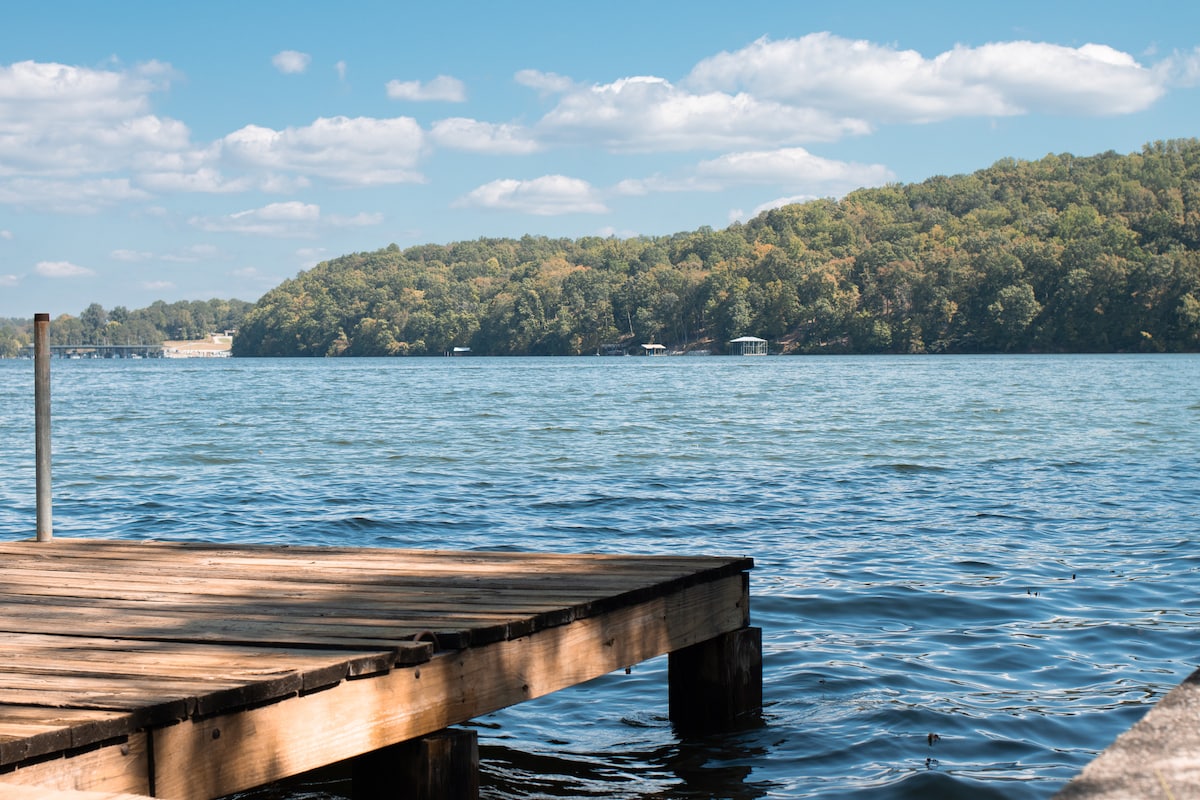 Watts Bar Lakefront Escape