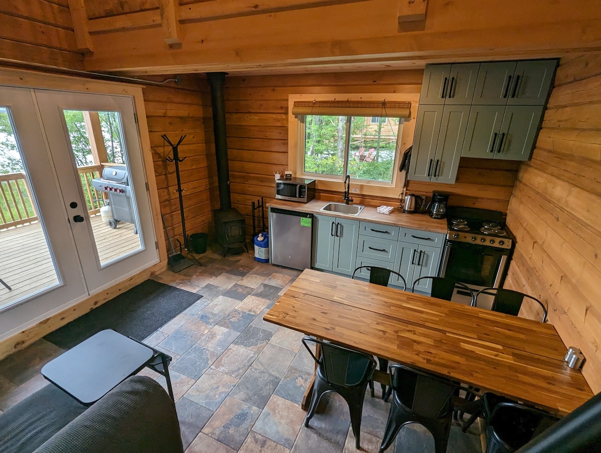 Green Maple Modern Log Cottage