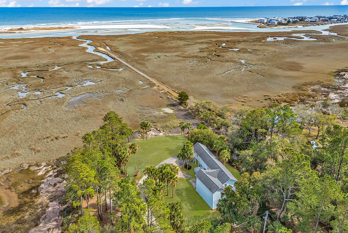 Ocean and Marsh Views | Outdoor Games | King Bed