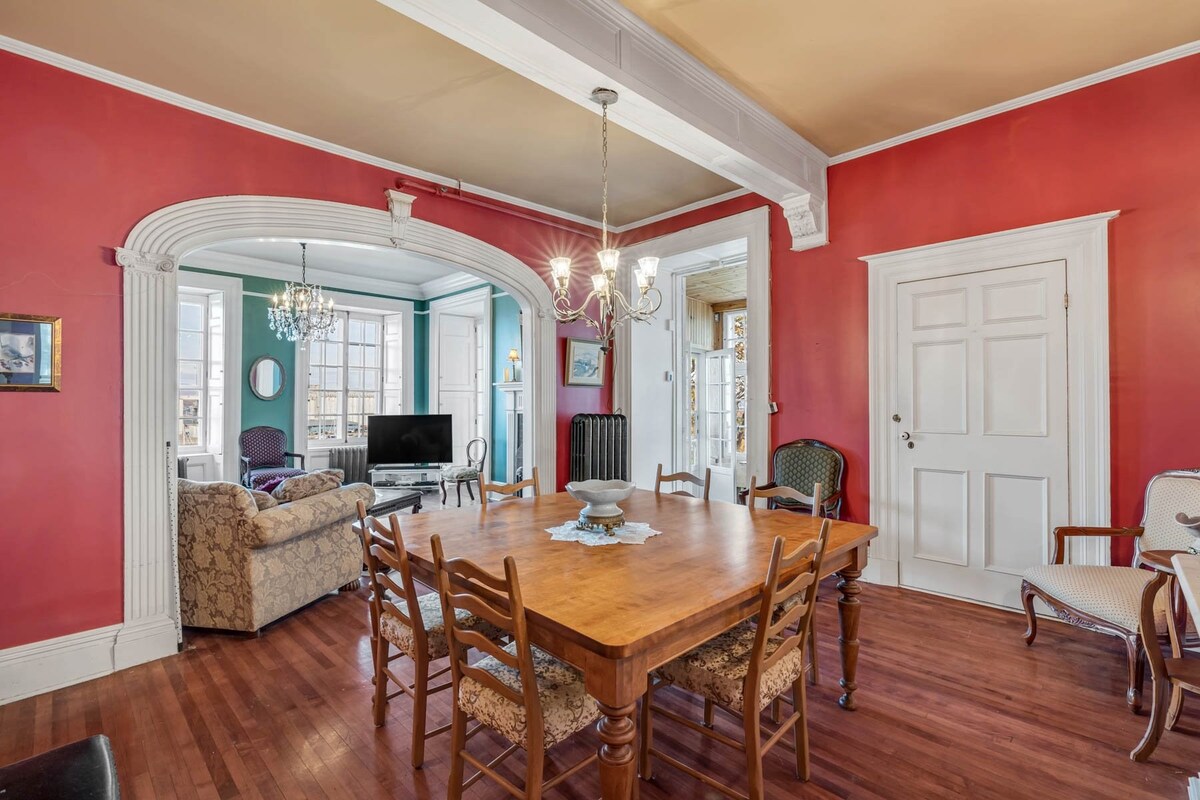 Heritage Home in Old Town (1500 sf)