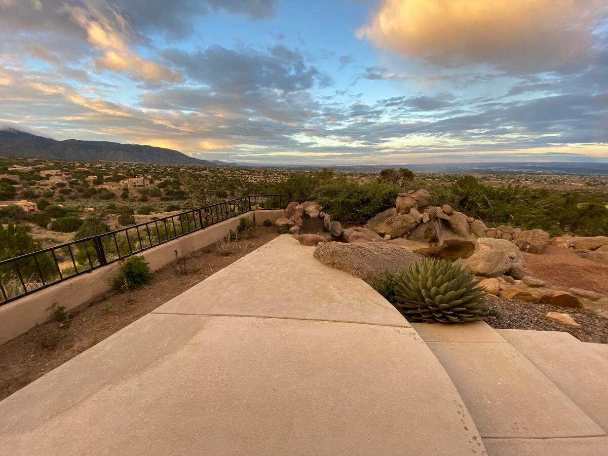 Sandia Heights Hideaway