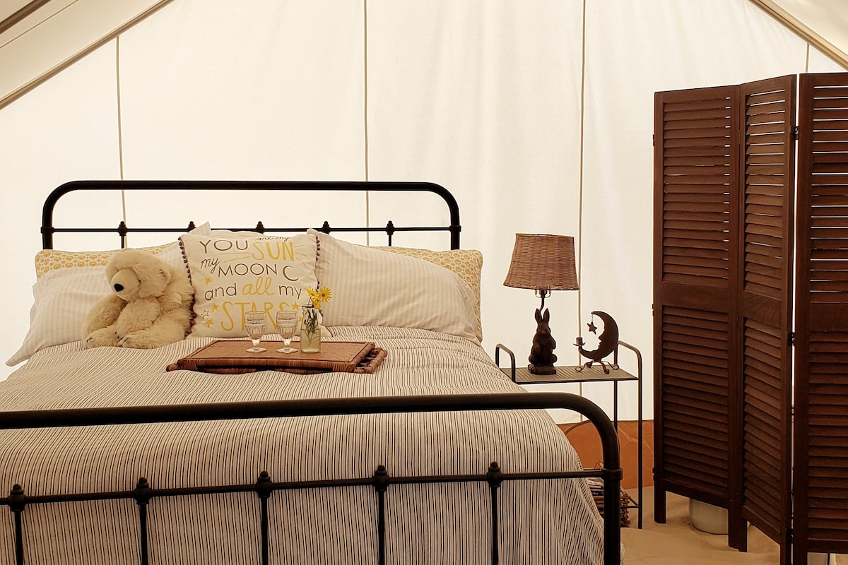 Glamping Tent under the Country Stars
