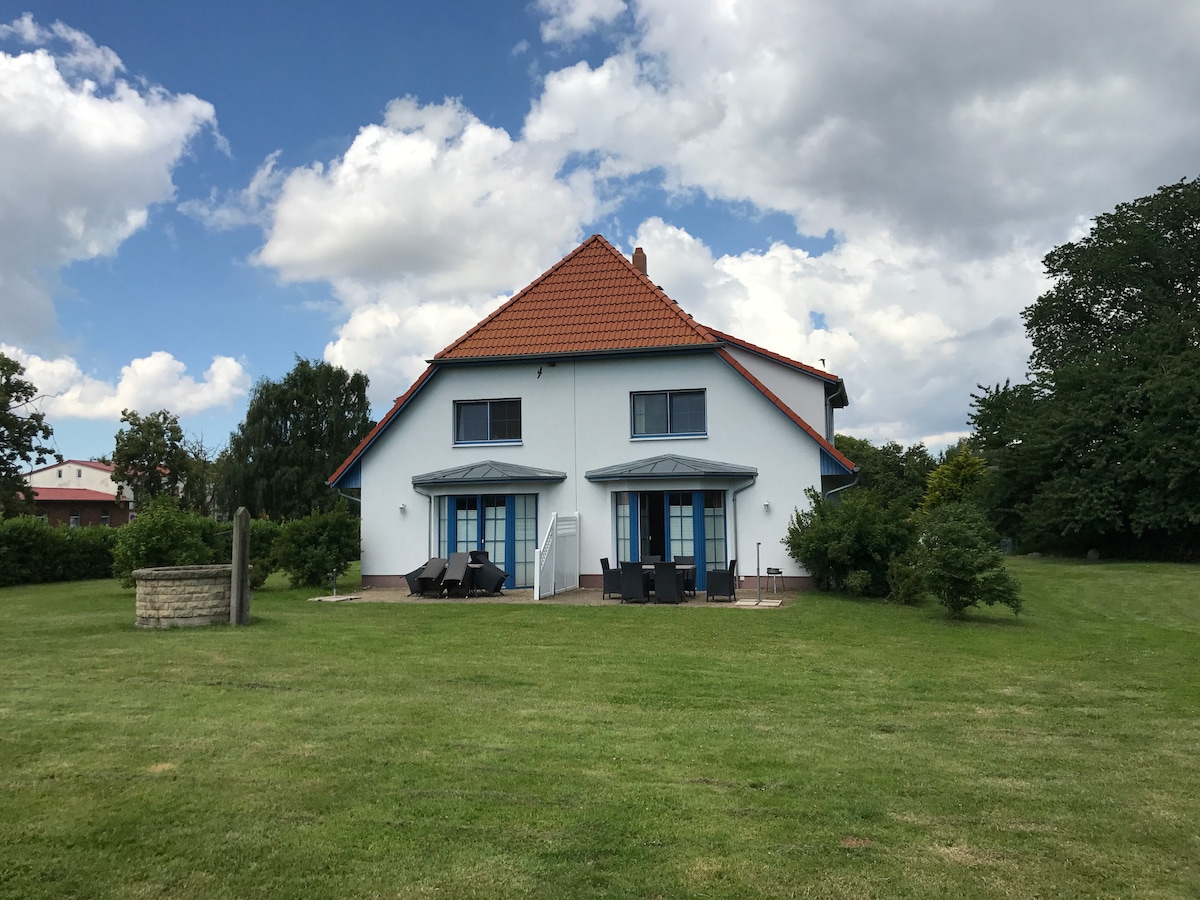 Sauna & Natur: Ferienhaus Dycke