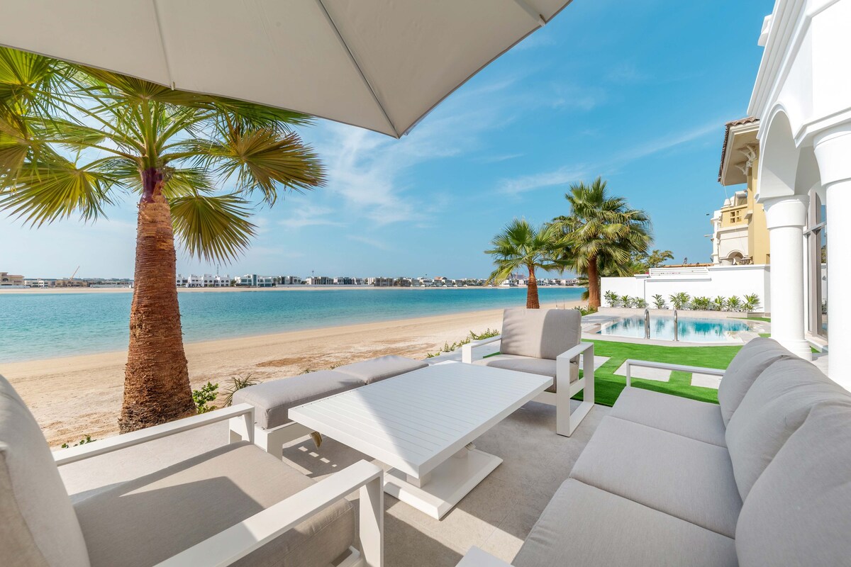 Stunning 4BR Villa w Private Pool & Beach in Palm
