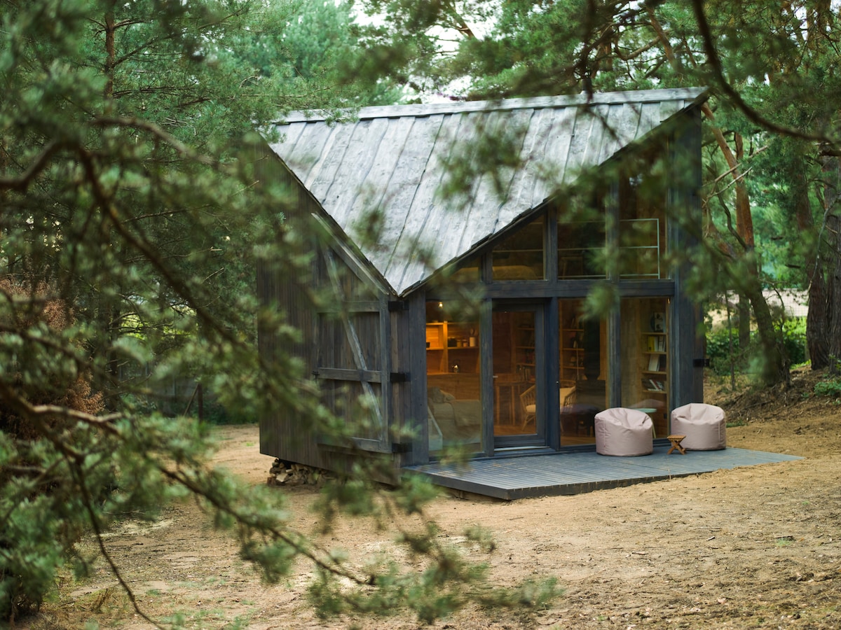 Bookworm Art Cabin