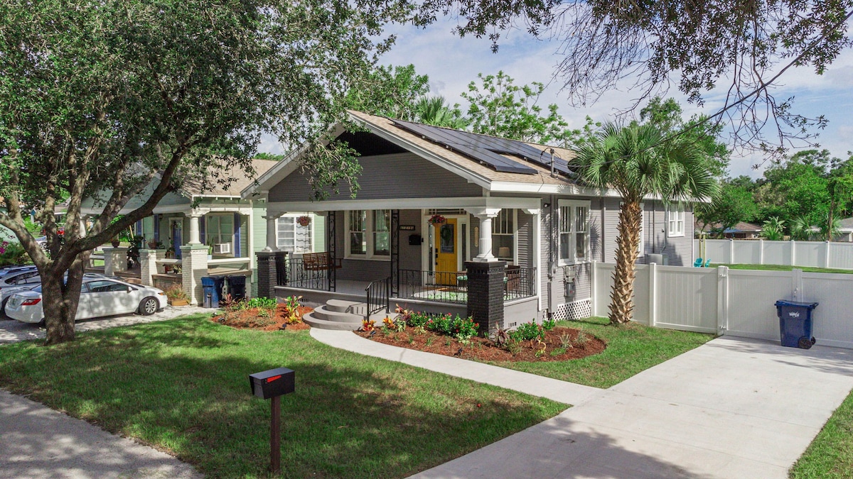 Historic Bungalow | Minutes from Downtown Tampa!