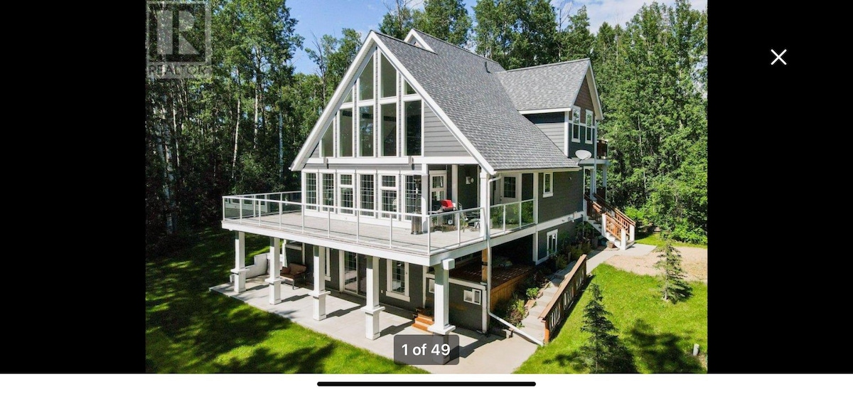 Stunning Lake House