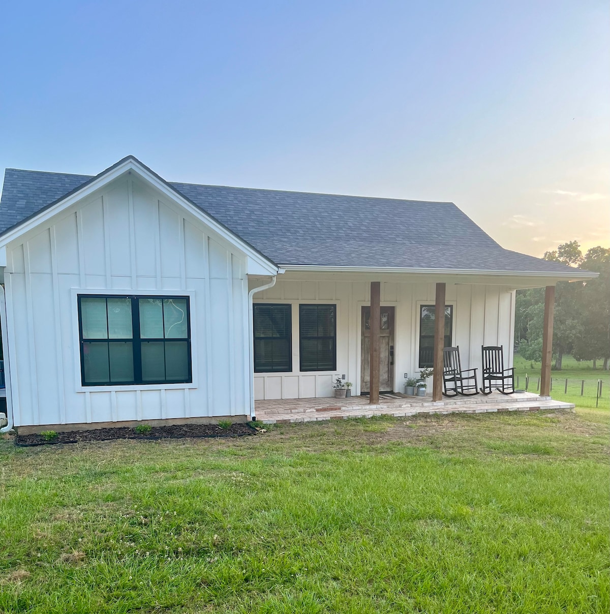 Scenic Farmhouse