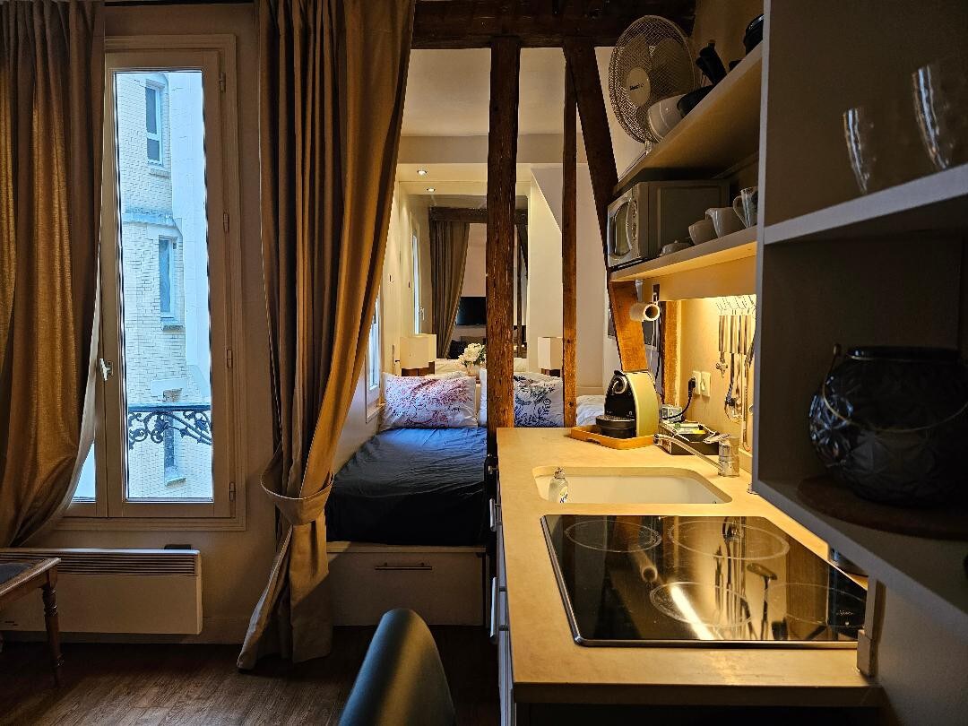 studio meublé Paris 18. location pour 1 à 10 mois