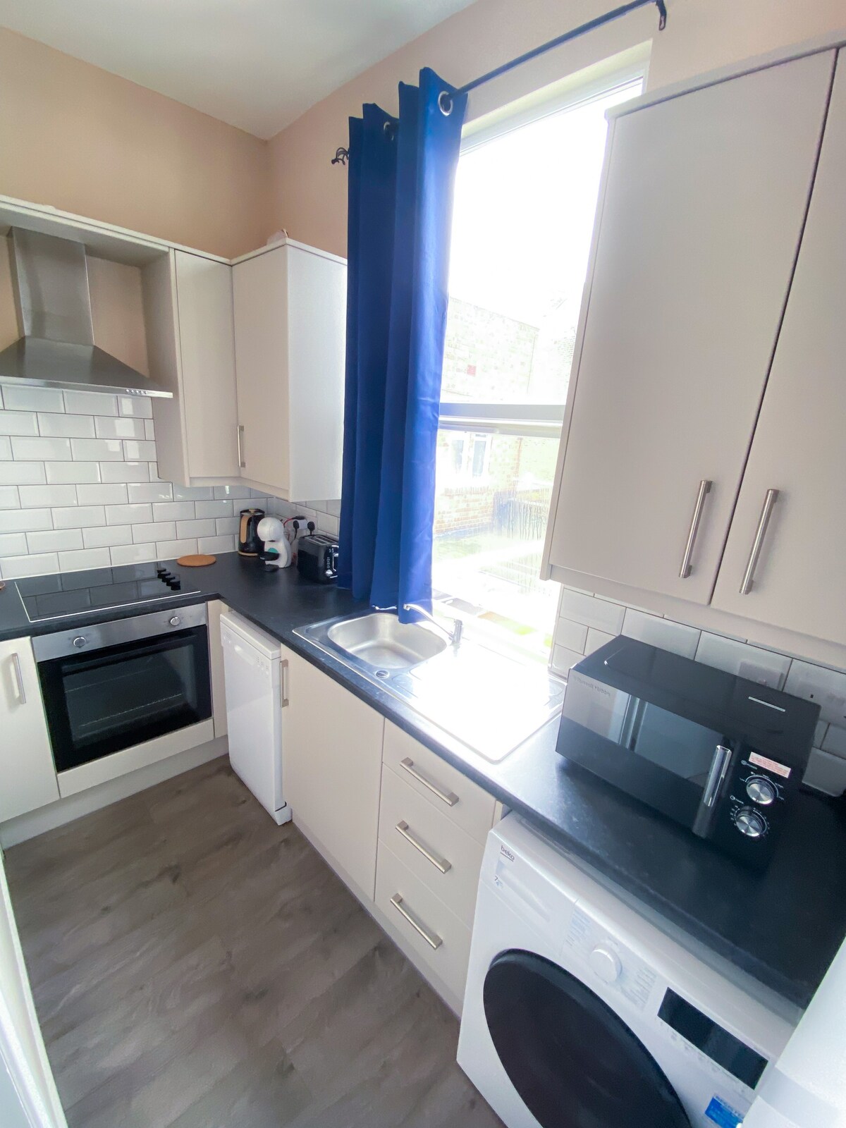 Modern 1 Bedroom Flat in Wood Green