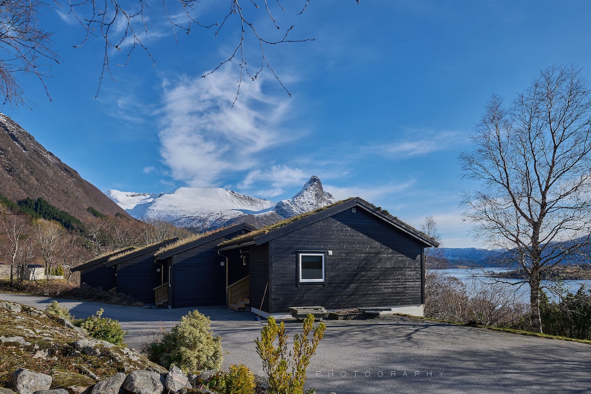 Cabin 1 at Rjåneset