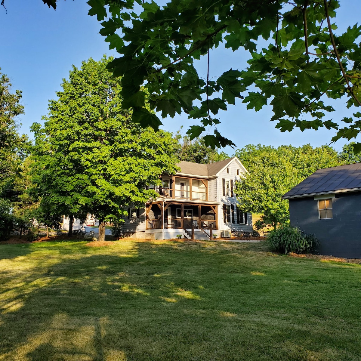 Claire House on the Creek