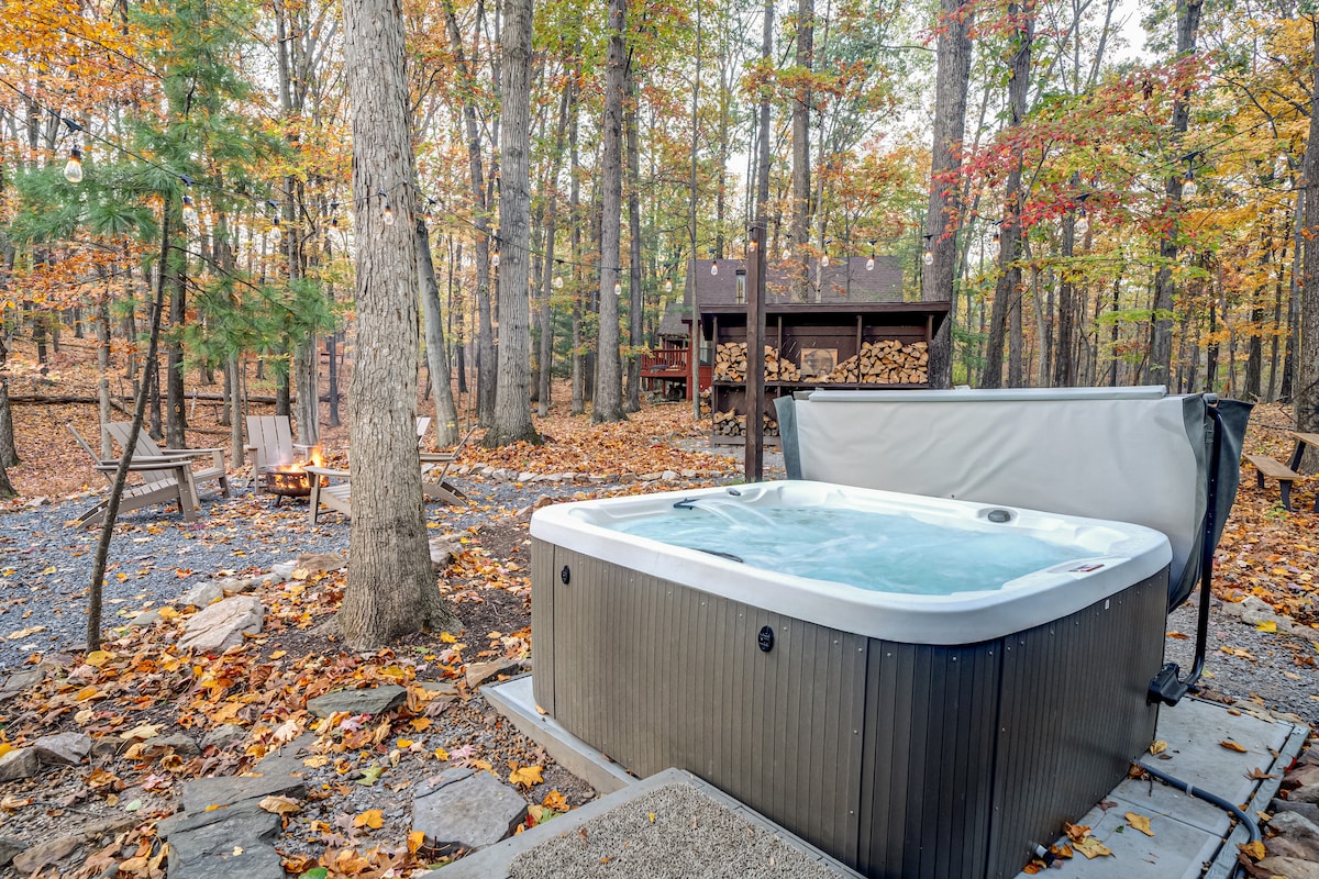 Serene Woods Escape-HOT TUB,Pets,Fire Pit+Pool/Gym