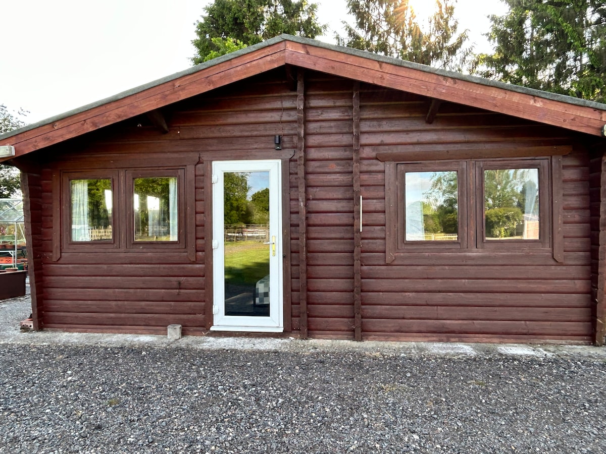 Log cabin with a view