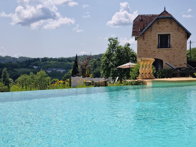 萨拉拉卡内达 (Sarlat-la-Canéda)的民宿