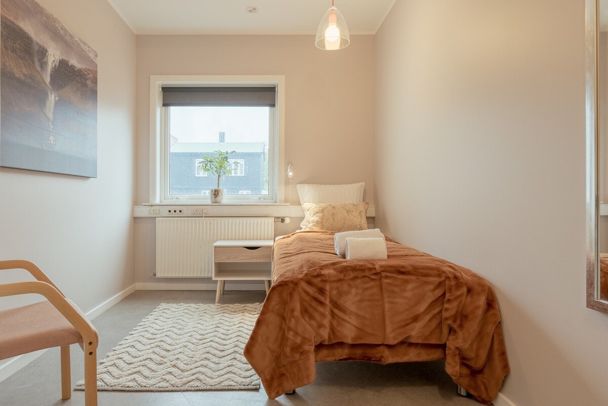 Single Room - Guesthouse In The Heart Of Tórshavn
