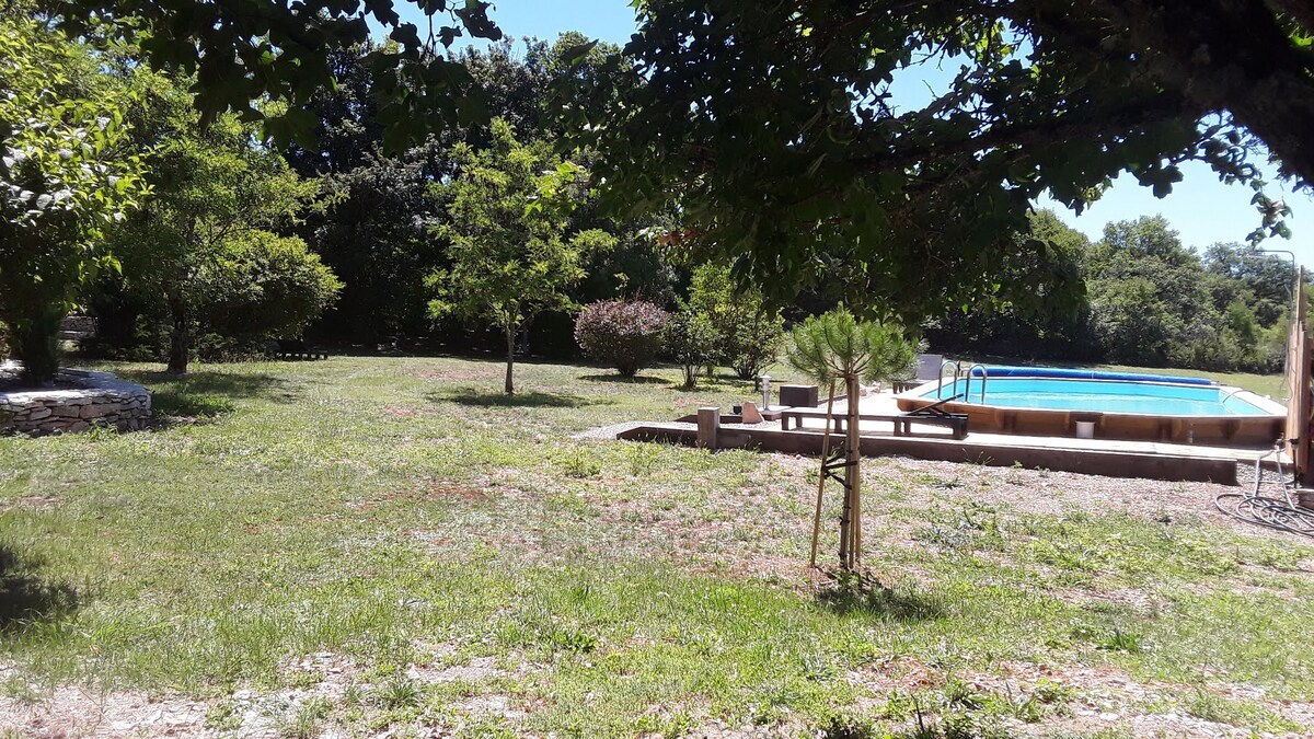 Gite Pech d escars Ancienne maison avec piscine