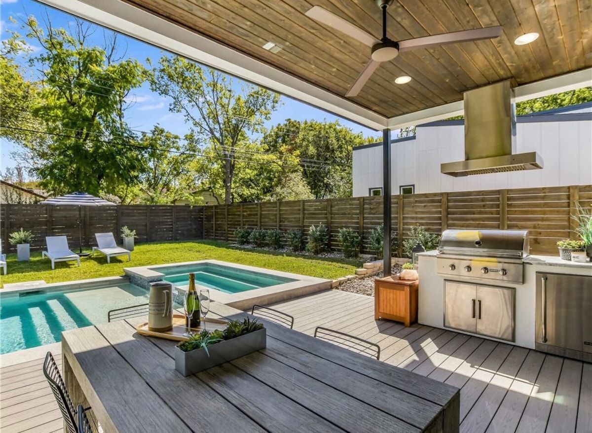 Lrg Luxury: Pool, Hot Tub, Modern Kitchen + Living