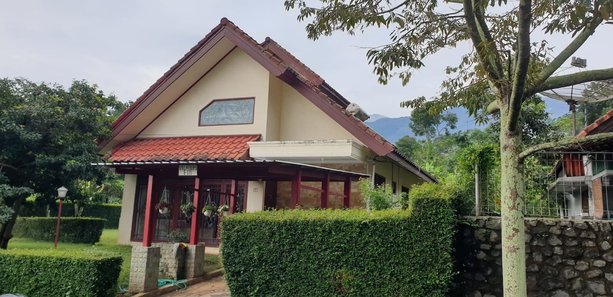 Villa Tulip - Grand Trawas E171