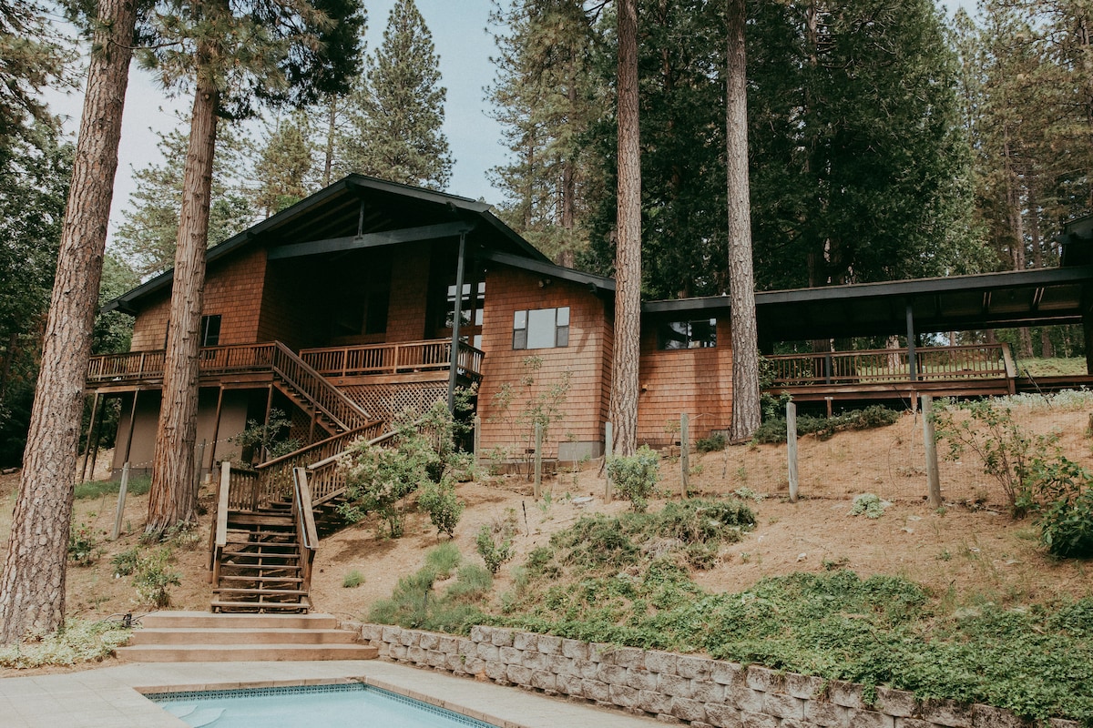 The Blackbird | Chalet in the heart of Apple Hill