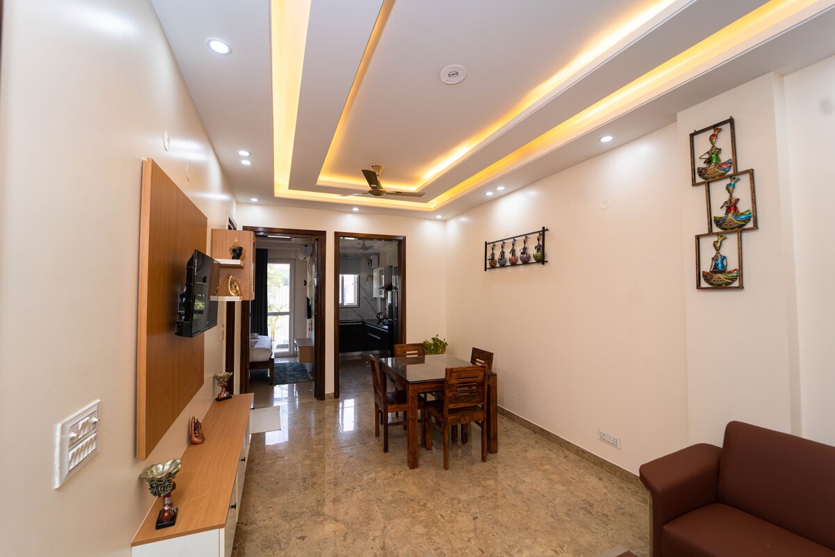 Luxury 2-Bedroom Apartment Nearby Sanar