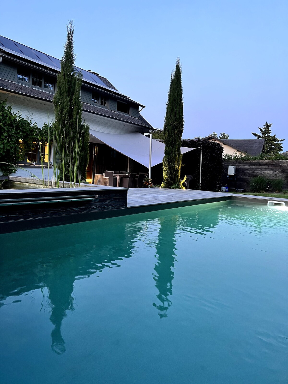 Chambre dans Villa avec piscine (1)