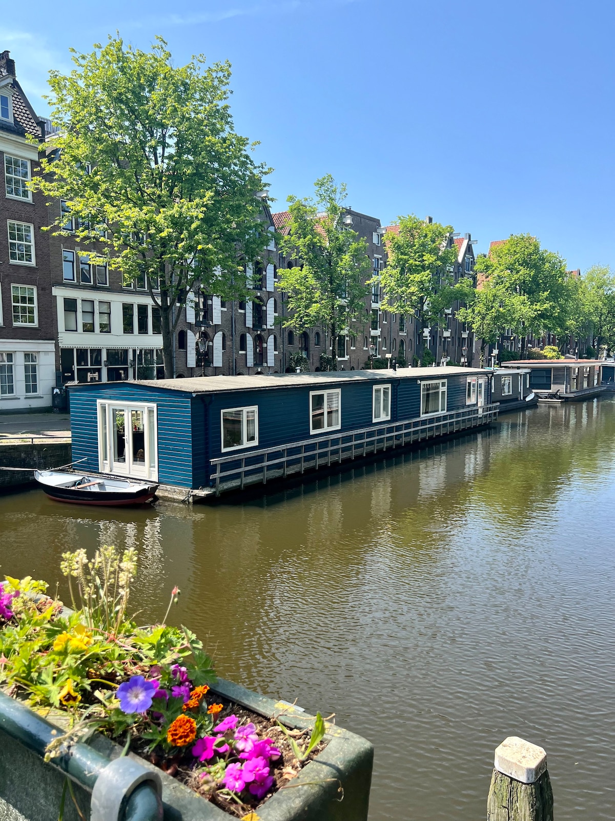 Houseboat Jordaan