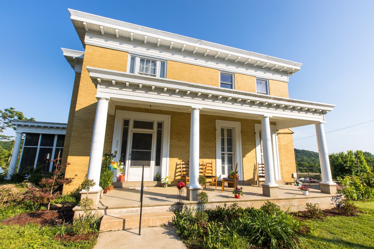 The Yellow Rose Historic Home