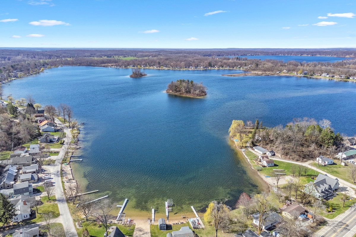 Beautiful Evans Lakefront w/ Private Beach