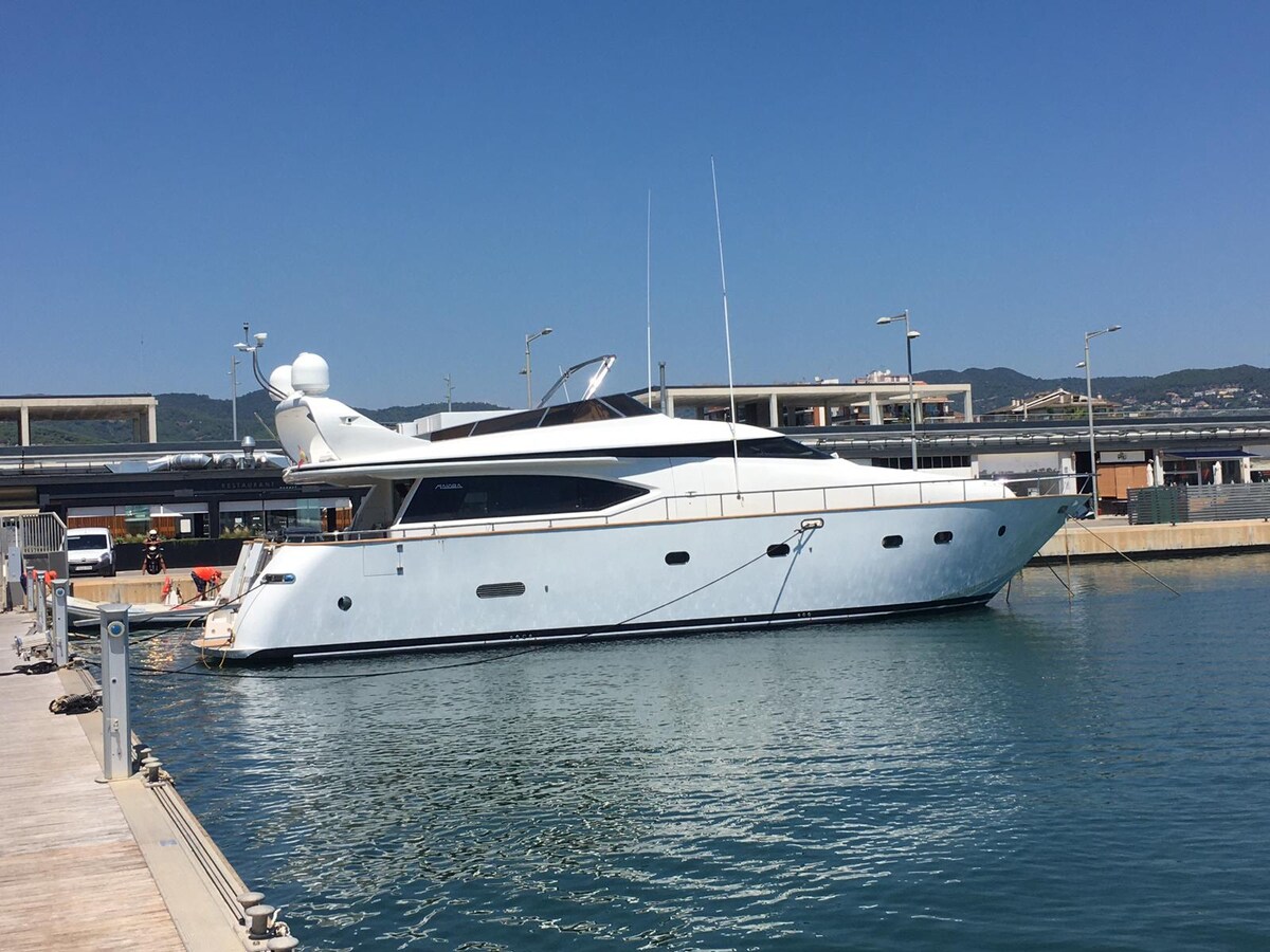 Yacht 20M