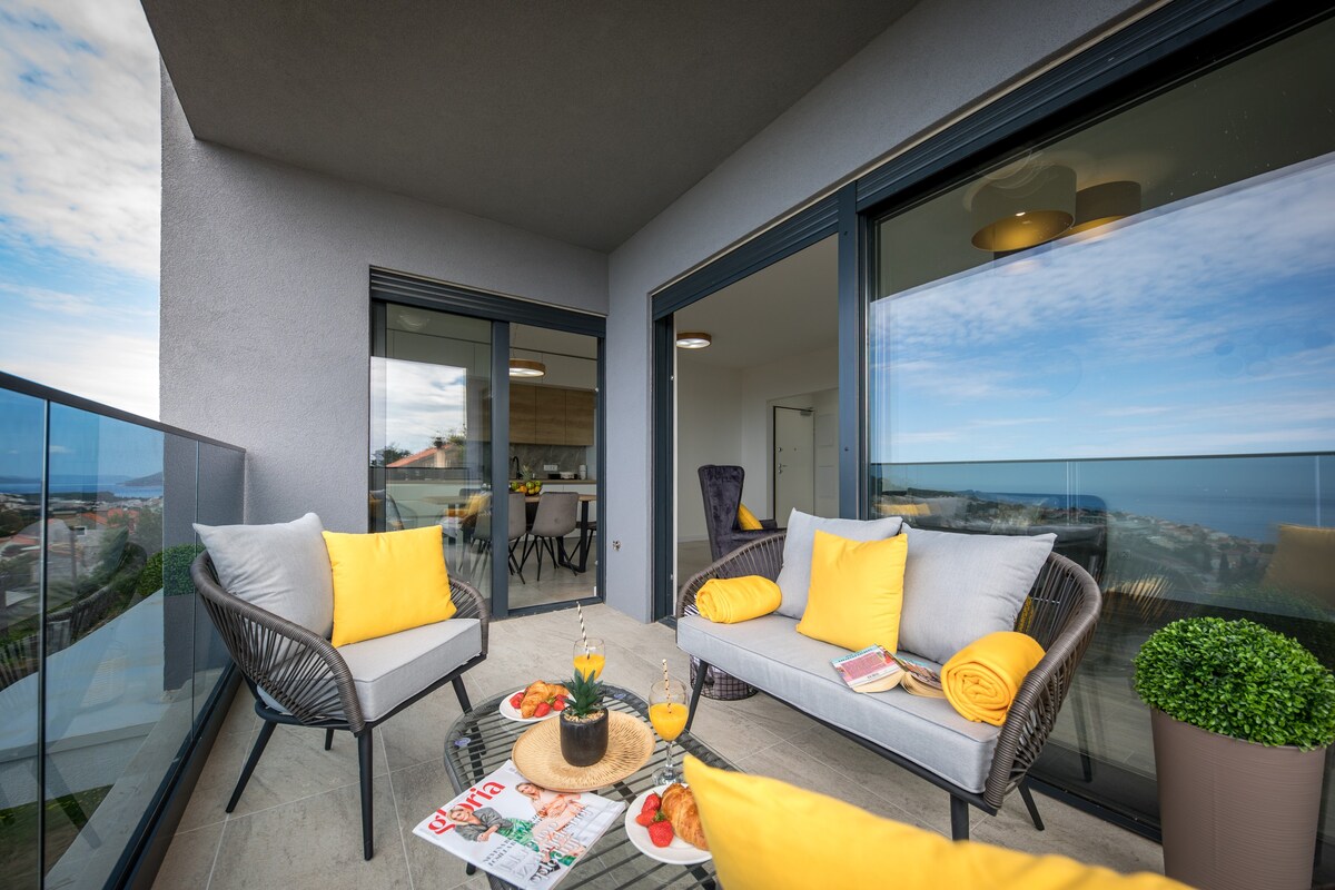 Memorable and chic 3BR seaview gem