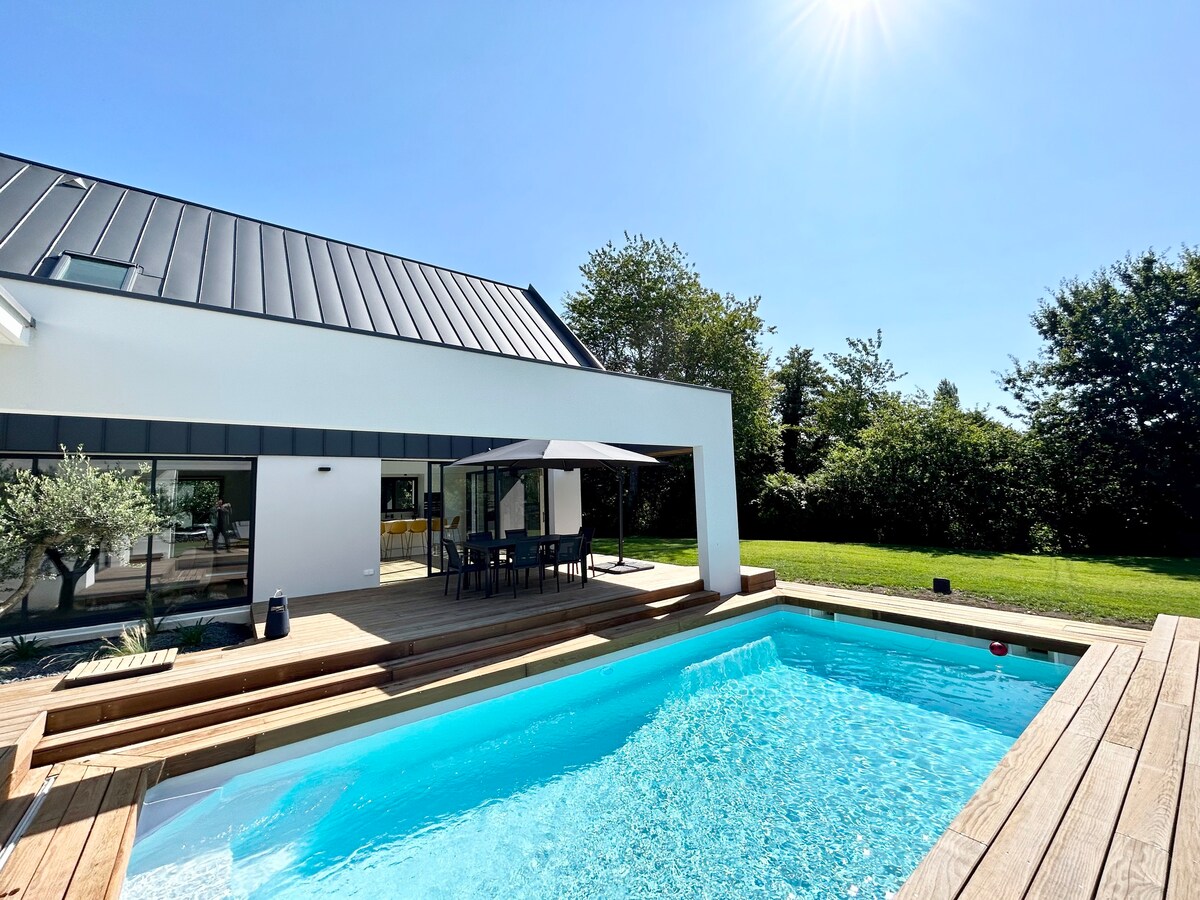 Villa neuve contemporaine proche des plages